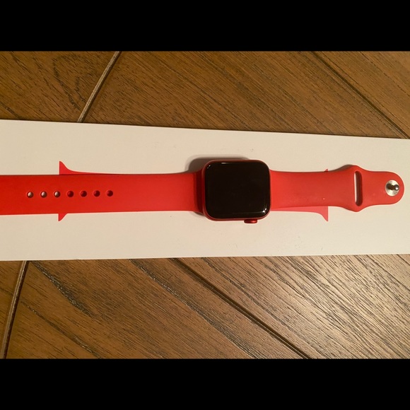 Apple Watch - Picture 2 of 3